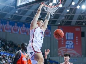 媒体人：同曦少主在处理曾繁日合同问题时很仁义 后者或加盟吉林