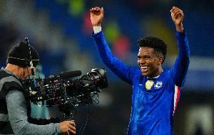 邮报：切尔西衣袖赞助商已达协议，他们有信心很快敲定胸前赞助商