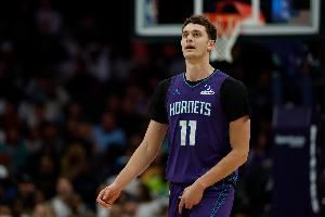 黄蜂主帅：选中卡尔克布伦纳时就知道他能带来什么 欣赏他的球商图片