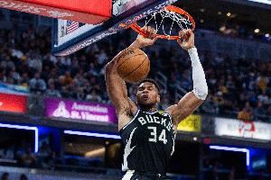 字母哥赛季至今256分钟267分 单季得分比时间多的仅张伯伦恩比德图片