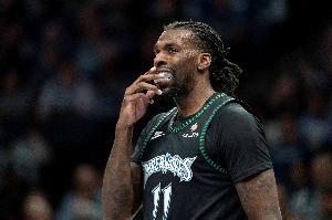 又一个!纳兹·里德冲撞小萨博尼斯 森林狼再度被吹一级恶意犯规